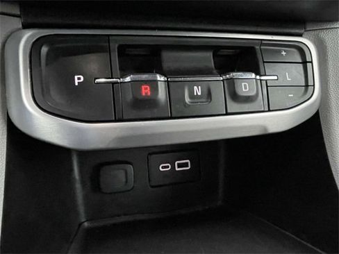 Certified 2020 GMC Acadia SLT image 20