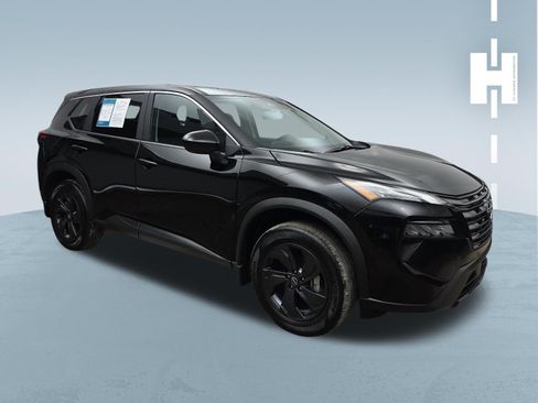 Used 2026 Nissan Rogue SV AWD/4WD image 1