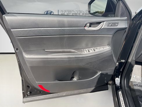 Used 2023 Hyundai Palisade Limited image 19