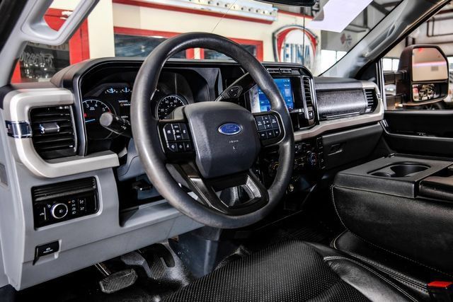 Used 2023 Ford F250 XLT w/ FX4 Off-Road Package AWD/4WD image 5