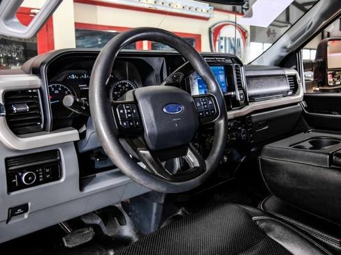 Used 2023 Ford F250 XLT w/ FX4 Off-Road Package AWD/4WD image 5