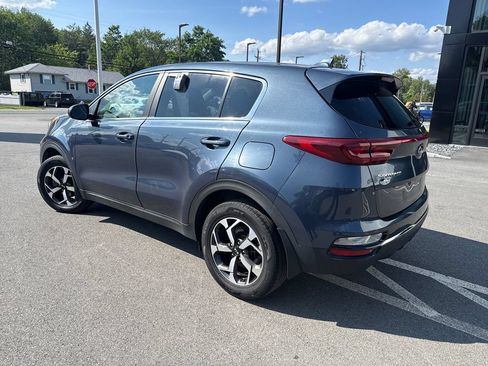 Used 2022 Kia Sportage LX AWD/4WD image 3