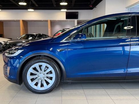 Used 2017 Tesla Model X 75D image 9