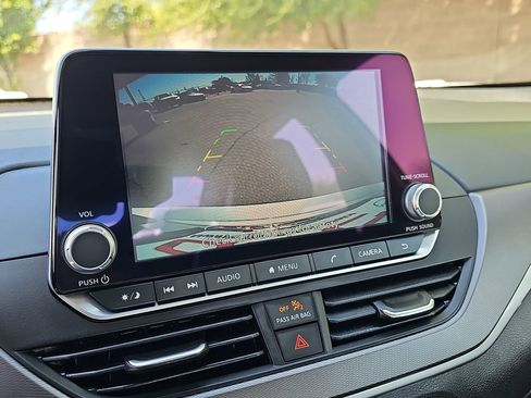 Used 2025 Nissan Altima 2.5 SR image 22