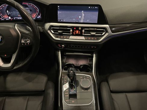 Used 2019 BMW 330i xDrive Sedan w/ Convenience Package AWD/4WD image 17