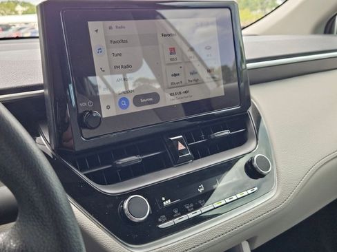 Used 2024 Toyota Corolla Cross L image 7