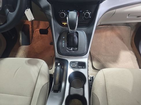 Used 2015 Ford Escape SE image 28