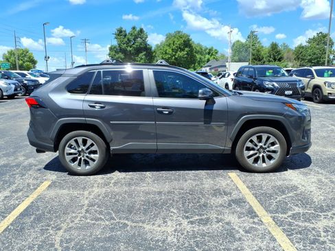 Used 2025 Toyota RAV4 XLE Premium FWD image 29