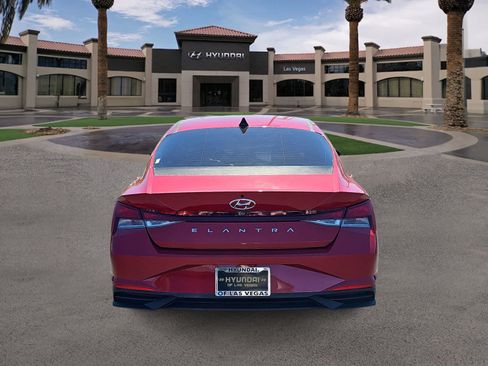 Used 2021 Hyundai Elantra SEL FWD image 7