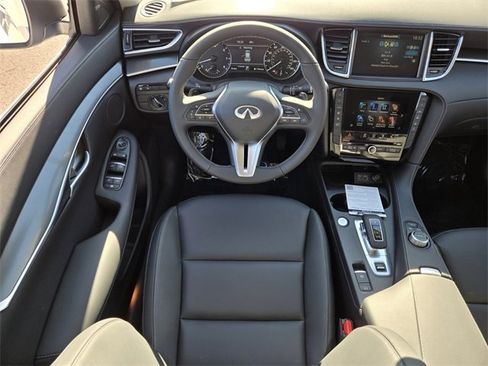 New 2025 INFINITI QX50 Pure image 15