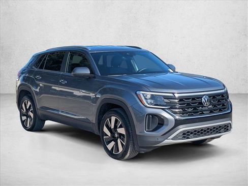 Used 2024 Volkswagen Atlas Cross Sport SE AWD/4WD image 3