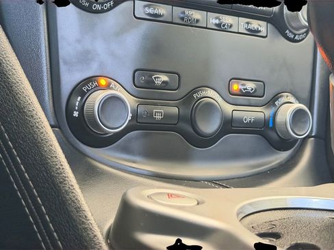Used 2014 Nissan 370Z Touring w/ Sport Package RWD image 23