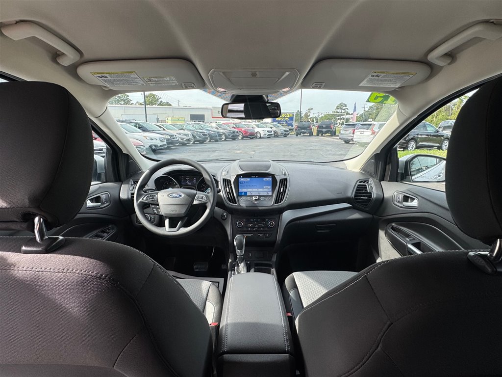 Used 2019 Ford Escape SE FWD image 22