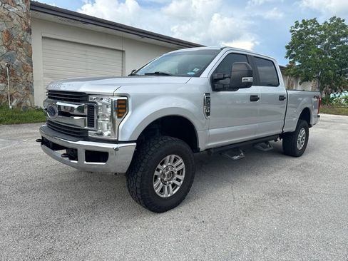 Used 2019 Ford F250 XL w/ STX Appearance Package AWD/4WD image 2