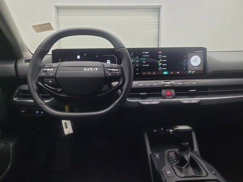 Used 2025 Kia K4 EX FWD image 22