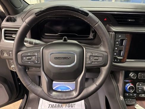 Used 2024 GMC Yukon XL Denali Ultimate image 17