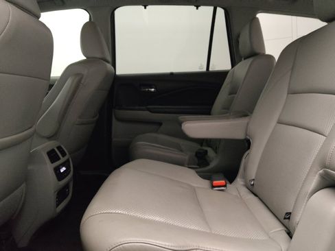Used 2018 Honda Pilot Elite image 18