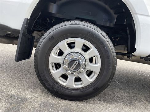 Used 2023 Ford F250 XLT w/ Snow Plow Prep Package image 12