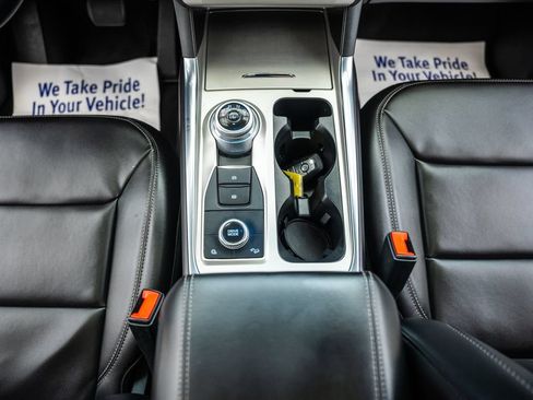 Used 2023 Ford Explorer XLT w/ Equipment Group 202A AWD/4WD image 29