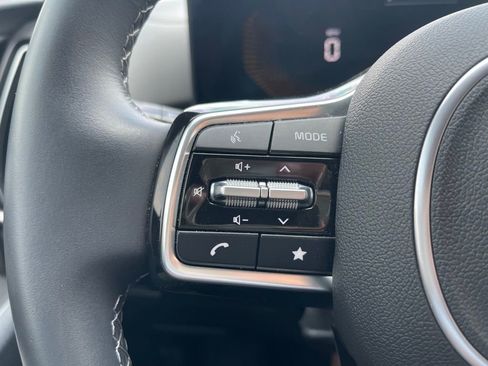 Used 2025 Kia Sorento S w/ Panoramic Sunroof Package image 17