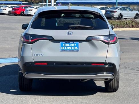 New 2026 Honda HR-V EX-L image 5