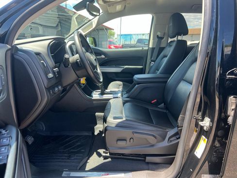 Used 2019 Chevrolet Colorado ZR2 w/ ZR2 Midnight Special Edition AWD/4WD image 16