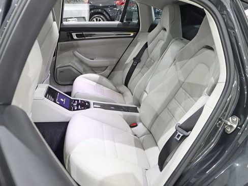 Used 2018 Porsche Panamera Turbo image 27