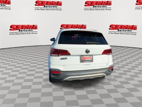 Used 2022 Volkswagen Taos SE image 8