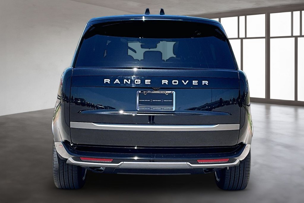 New 2026 Land Rover Range Rover Long Wheelbase SE AWD/4WD image 4