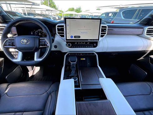 Used 2024 Toyota Sequoia Capstone AWD/4WD image 20