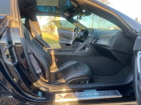 Used 2014 Chevrolet Corvette Z51 w/ 3LT Preferred Equipment Group image 14