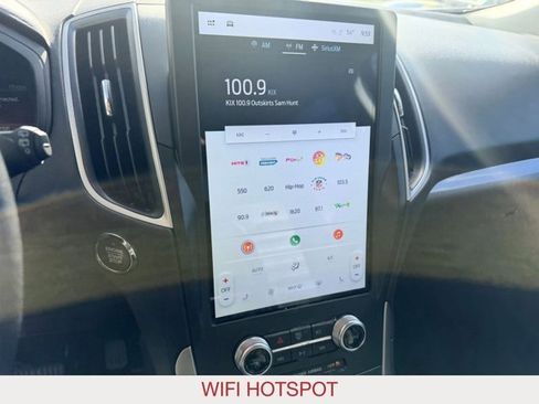 Used 2024 Ford Edge SEL image 19