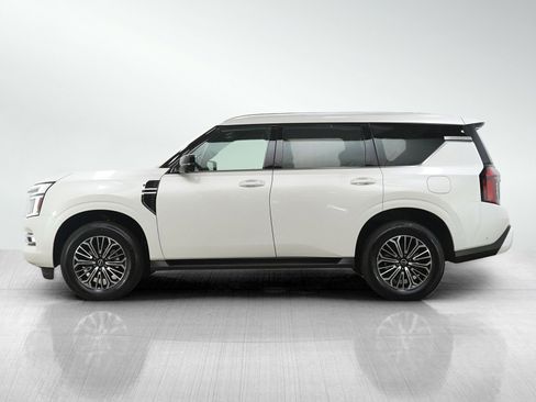 Certified 2025 Nissan Armada SL AWD/4WD image 2