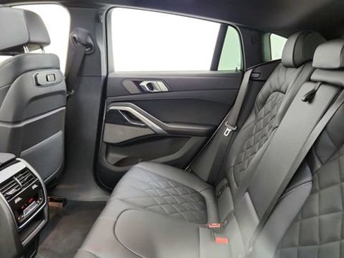 Used 2026 BMW X6 xDrive40i image 29