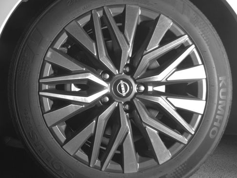 Used 2025 Nissan Altima 2.5 SV image 12