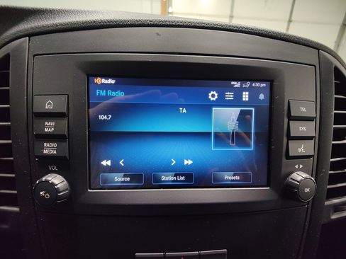 Used 2021 Mercedes-Benz Metris image 29