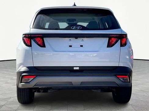 New 2025 Hyundai Tucson SE image 4