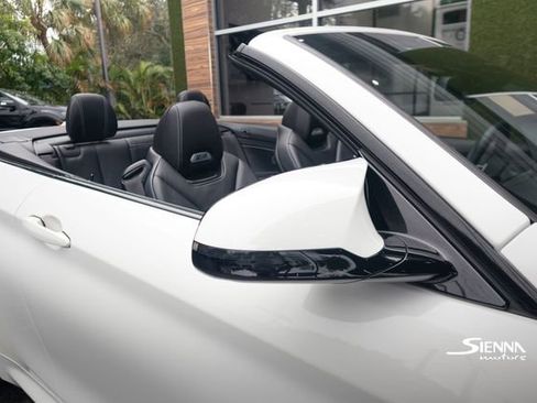 Used 2017 BMW M4 Convertible image 17