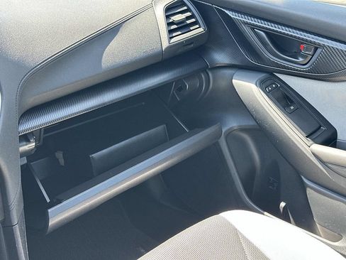Used 2019 Subaru Crosstrek 2.0i AWD/4WD image 32