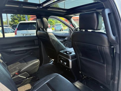 Used 2020 Ford Expedition XLT w/ FX4 Off-Road Package AWD/4WD image 30