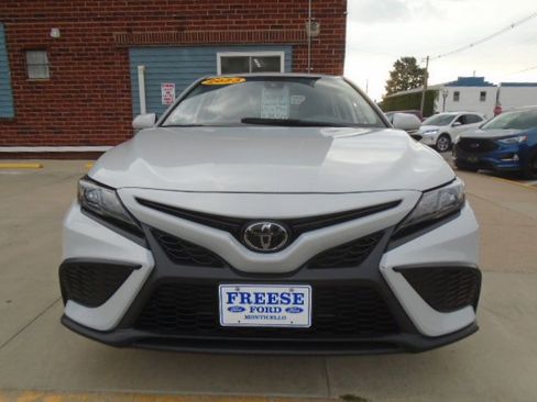Used 2023 Toyota Camry SE image 13