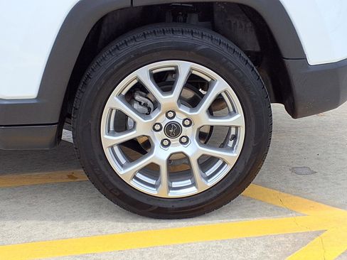 Used 2025 Jeep Compass Limited AWD/4WD image 9