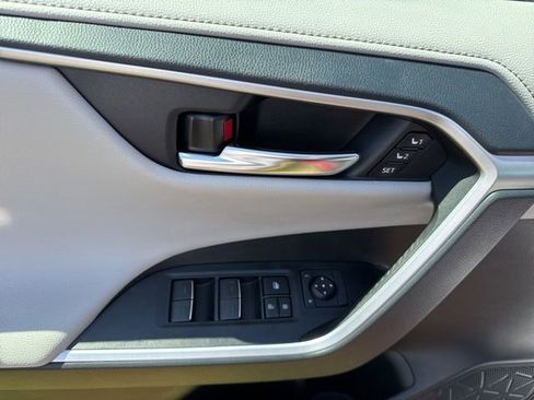 Used 2024 Toyota RAV4 Limited image 9