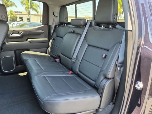 Used 2022 Chevrolet Silverado 1500 LTZ w/ Technology Package RWD image 30