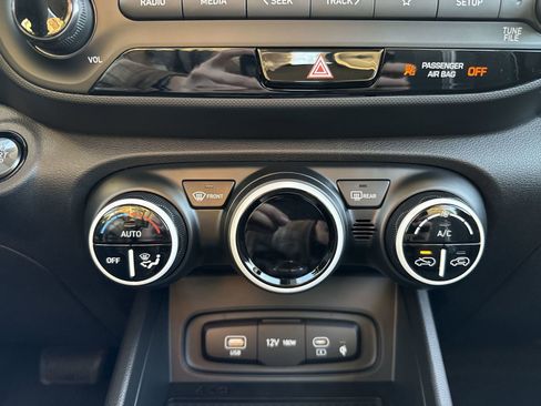 New 2026 Hyundai Venue SEL image 19