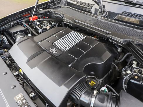 Used 2024 Land Rover Defender 110 V8 image 64