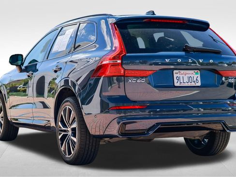 Used 2024 Volvo XC60 B5 Plus w/ Protection Package Premier image 5