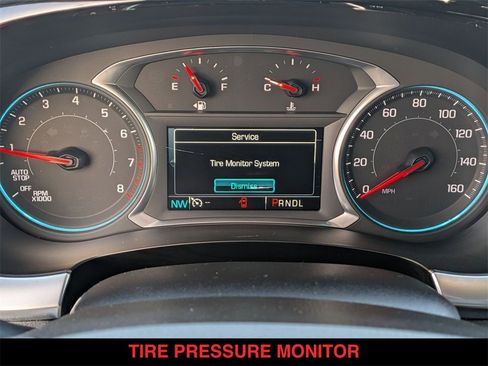 Used 2018 Chevrolet Traverse LT image 21