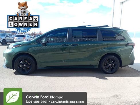 Used 2025 Toyota Sienna XLE Woodland Edition image 6