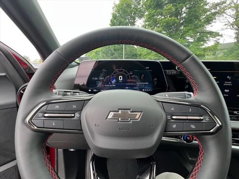 Used 2026 Chevrolet Traverse LT AWD/4WD image 18